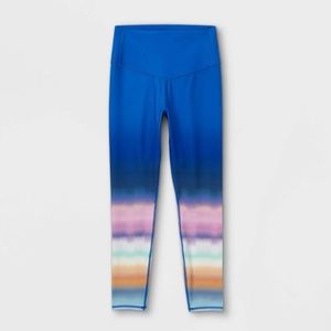 NWT✨ Girls' Ombre Print Leggings - All in Motion™
Rainbow XS